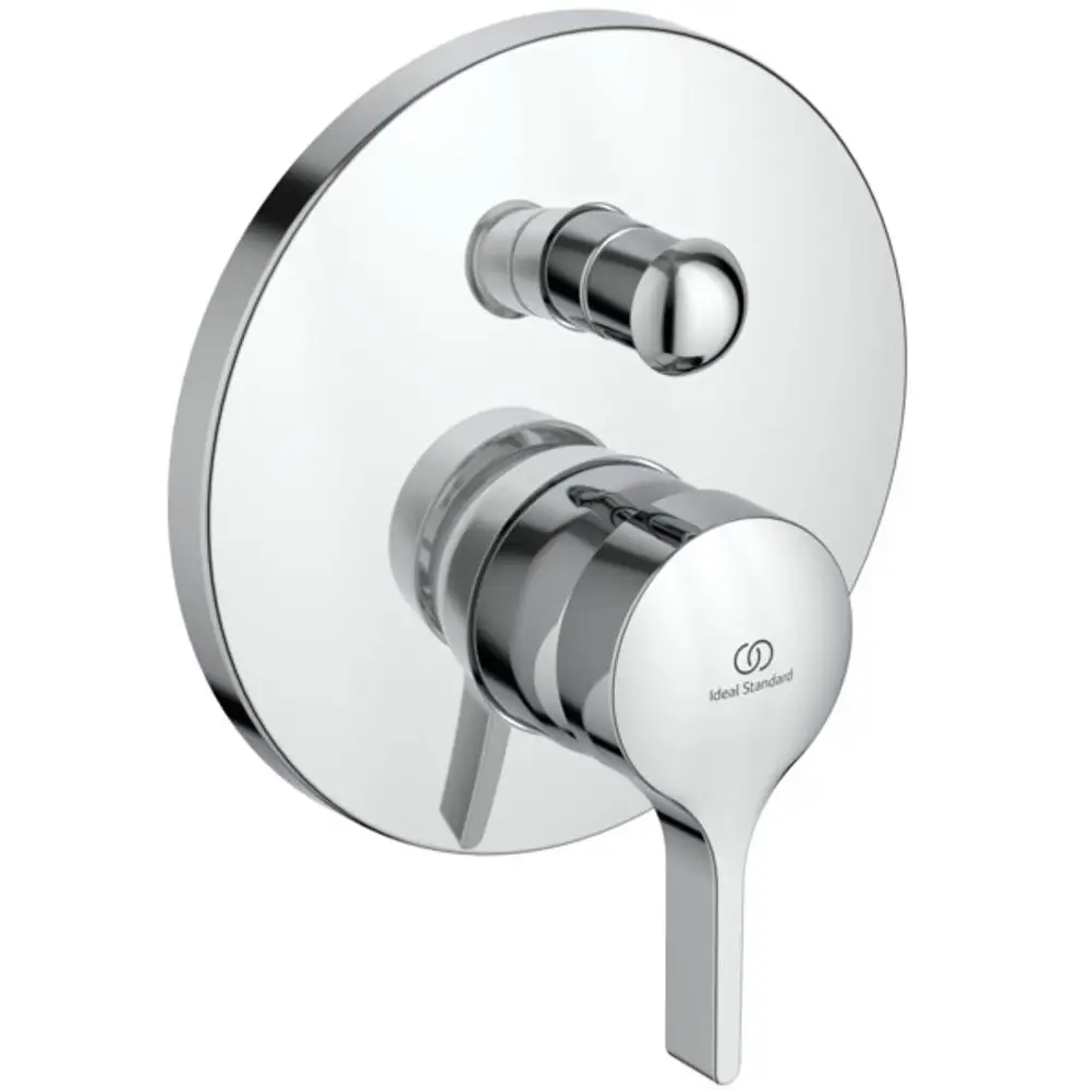 Chromene Badarmatur von Ideal Standard mit runder Rosette und zwei Bedienelementen zur Einstellung der Wasserzufuhr.
